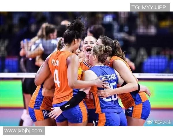 中国女排迎战美国队央视直播盛况回顾与精彩瞬间分析