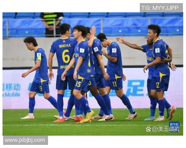 加维引领新时代足球潮流展现年轻球员的无限潜力与激情